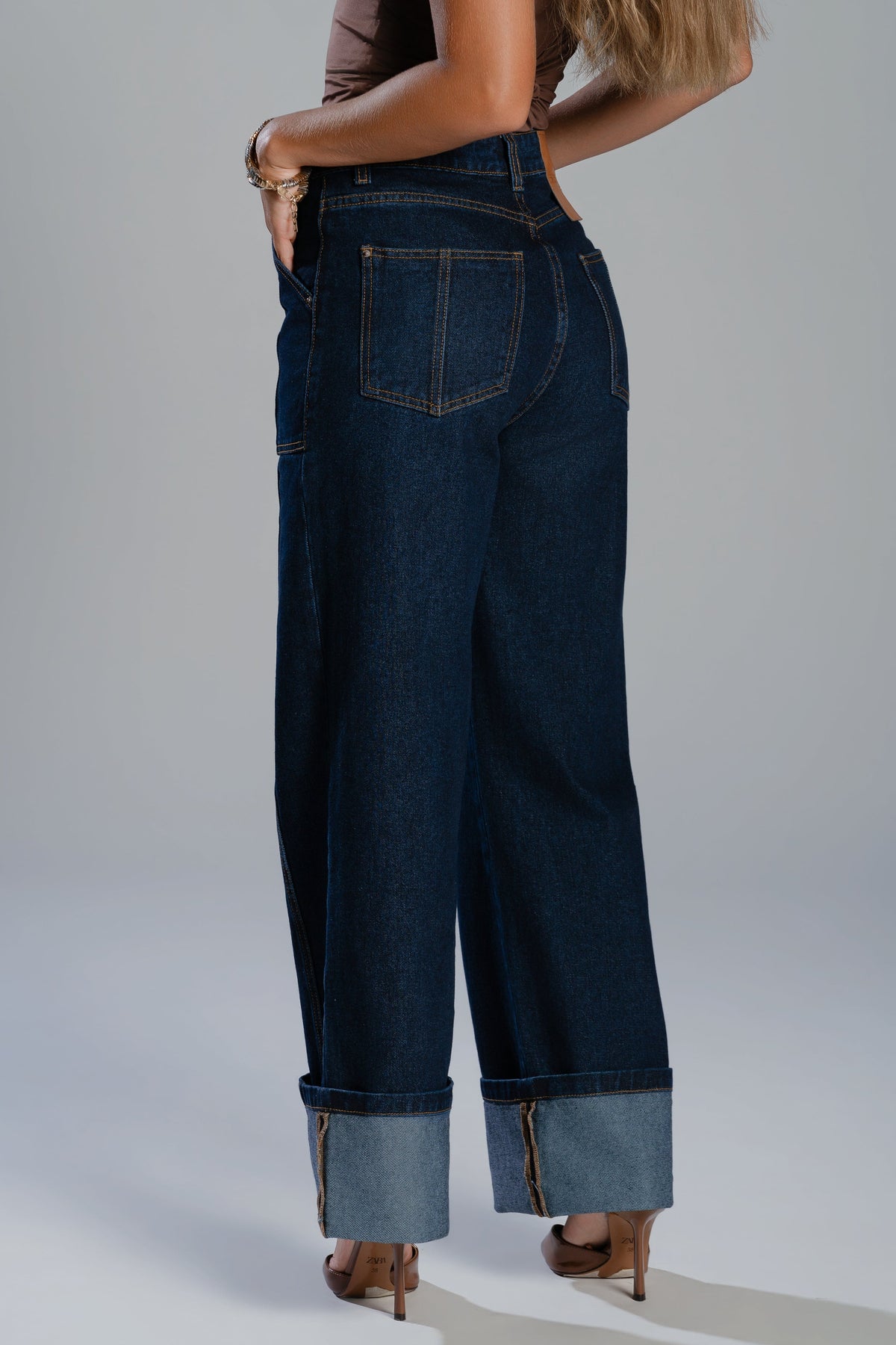 CUFFED JEAN