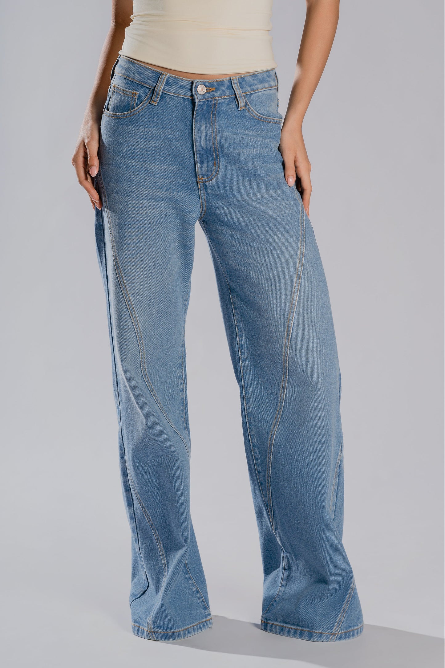 WIDE LEG SEAM JEANS
